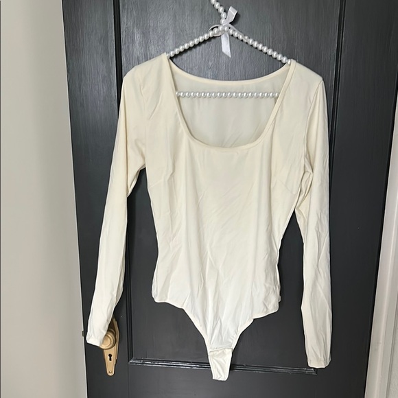 Tops - Chic Cream Long Sleeve Bodysuit